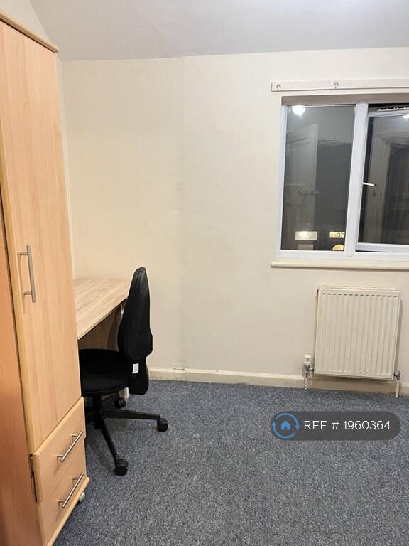Room4