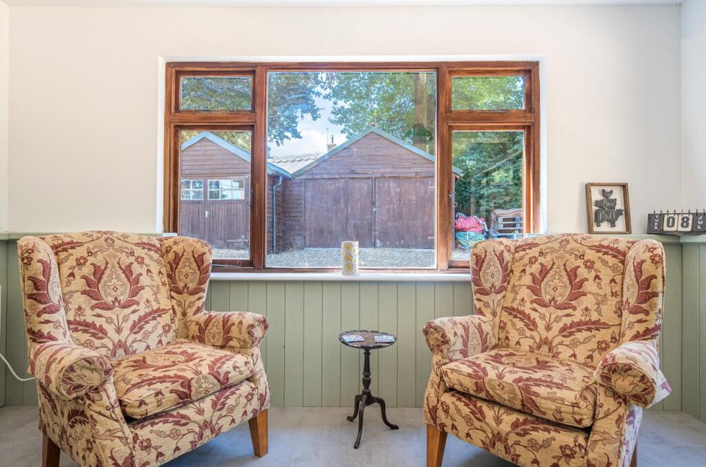 1315547-11-686d56...