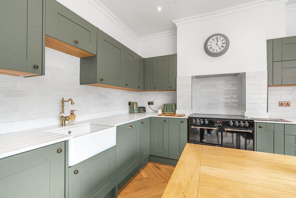 Netherbury Road (...