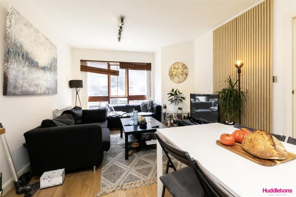 F1, 3 Torriano Mews -7.jpg