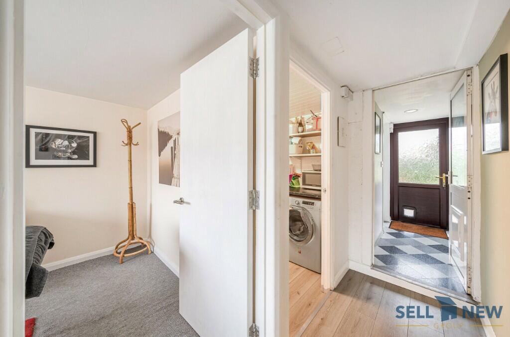 Hallway/Utility room