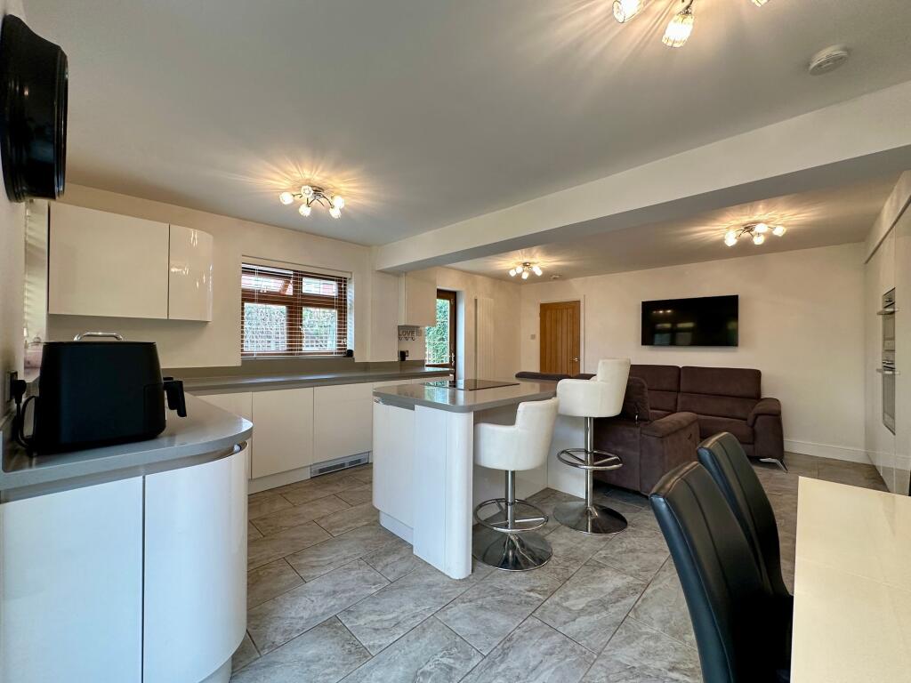 Kitchen/Family room