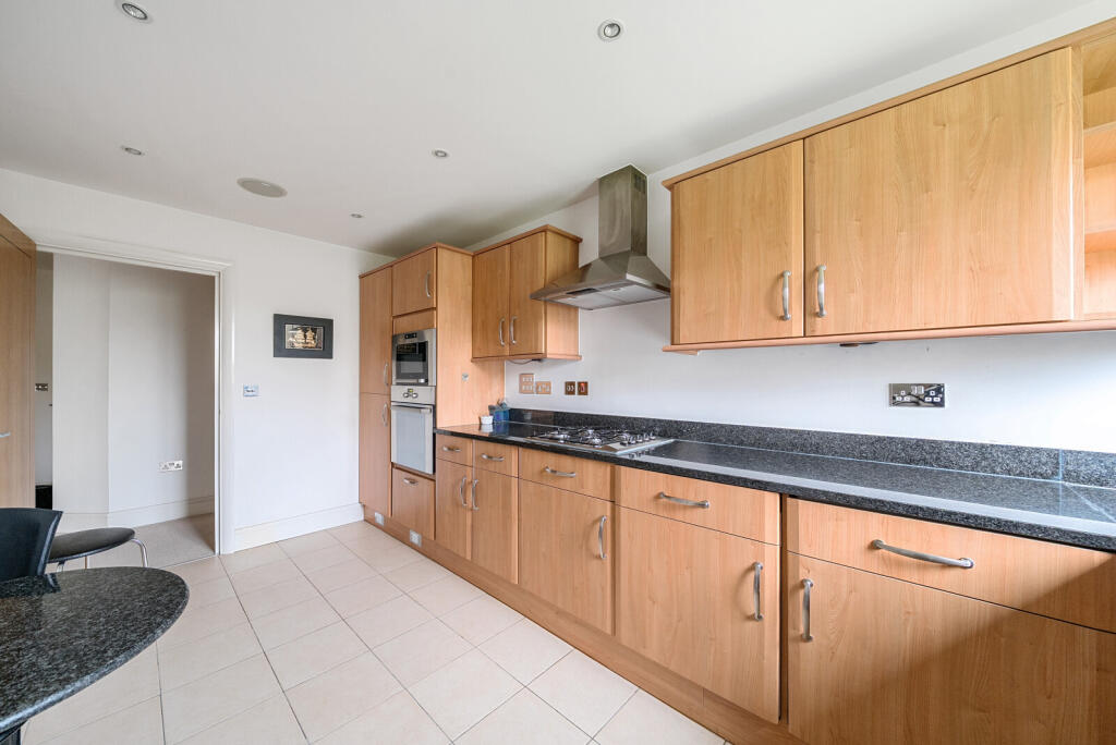 1376839-14-690ddc...