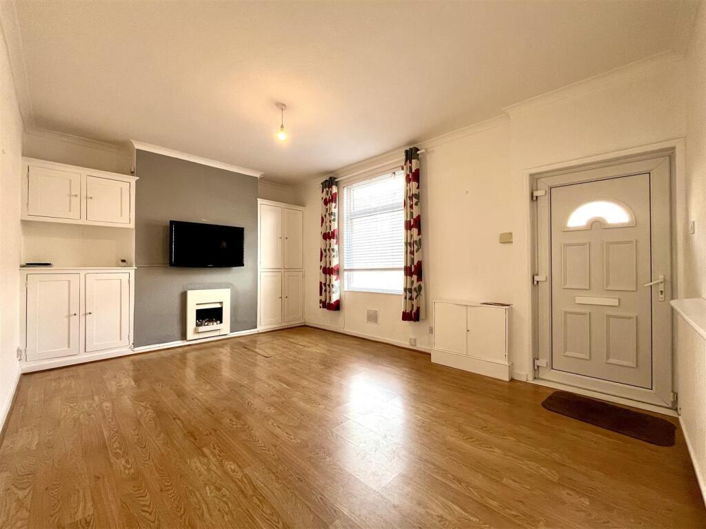 Living Room Aspect 2
