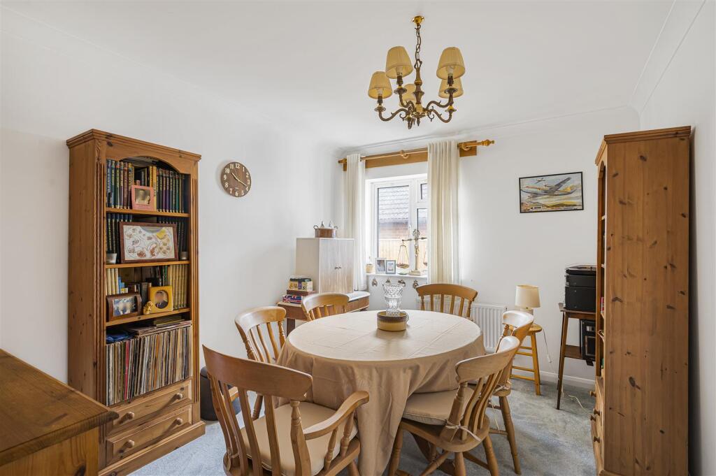 Bedroom 3 / Dining Room