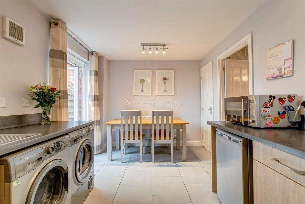 Watkins Square, Llanishen, HernCrabtree (2).jpg