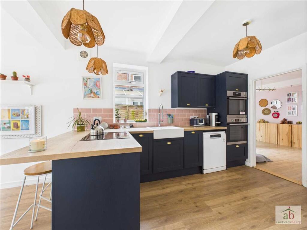 Kitchen/diner/Family