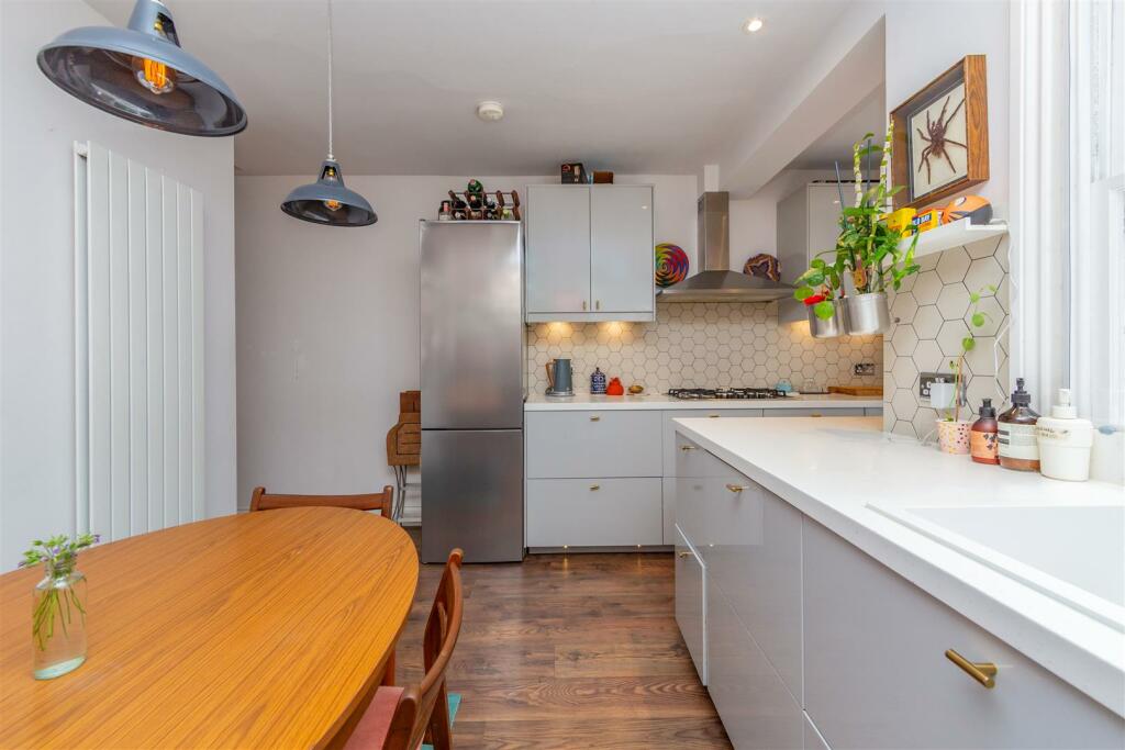 0042_116 Widdenham Road N7.jpg