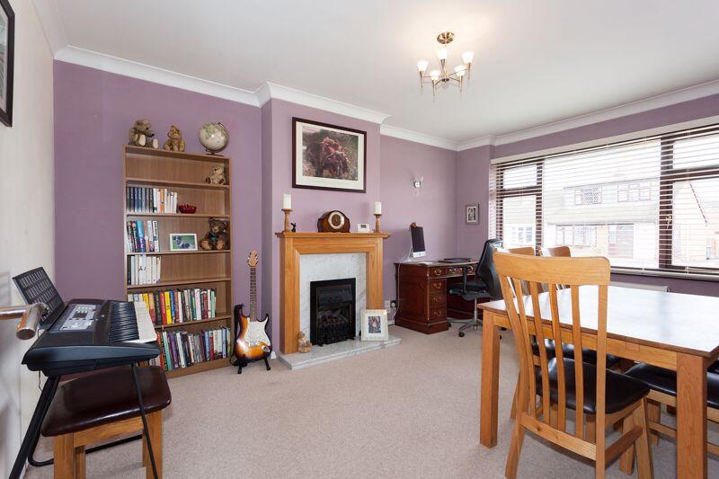 DINING ROOM / BEDROOM 4