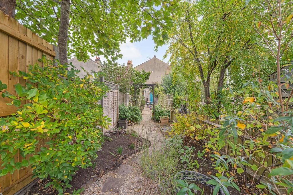 Tremaine Road-26.JPG