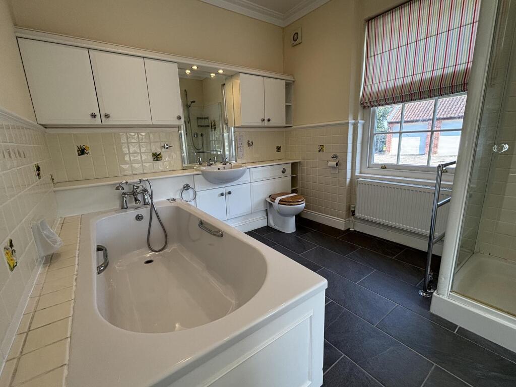 Master Bedroom Ensuite