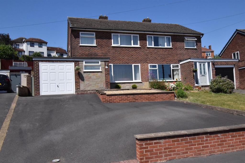 Front Garden/Driveway