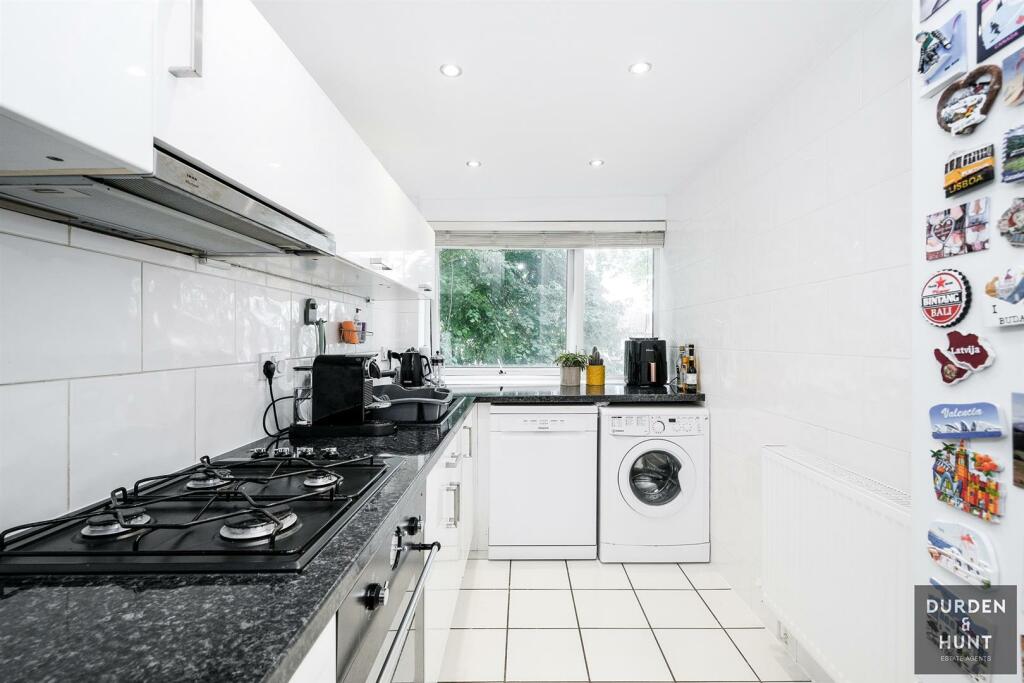 Deepdene Close-6.jpg