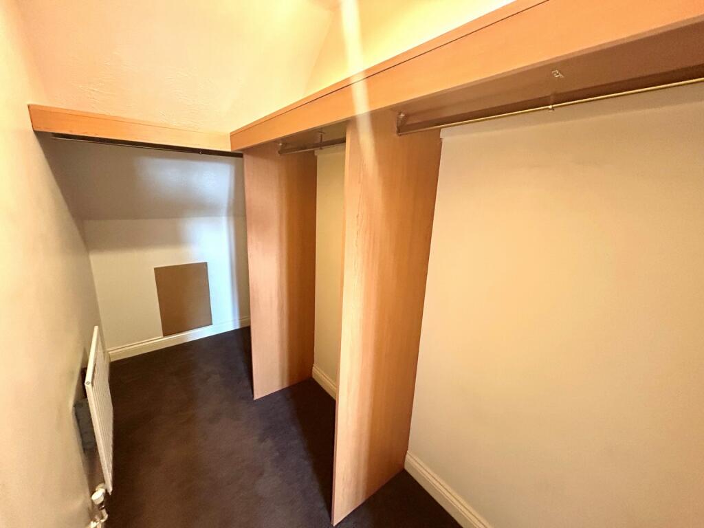 DRESSING ROOM