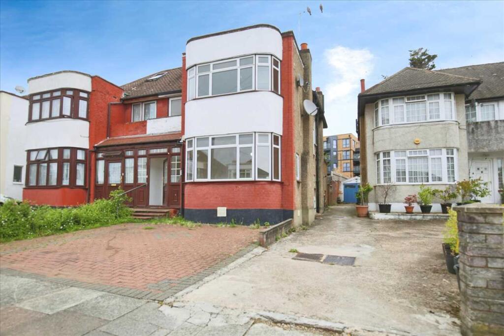 Esmar Crescent, London,, Hendon