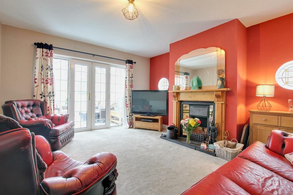 SITTING ROOM