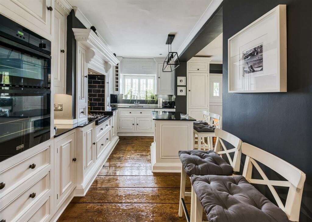 Pennygate-kitchen1.jpg