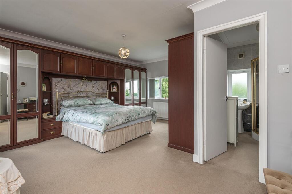 63 - 14 Broomfield Road HD2 2HG.jpg