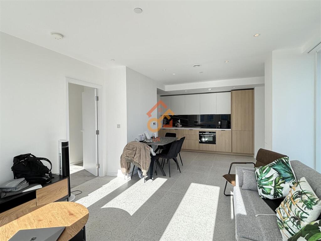 Bouchon Point, 7 Cendal Crescent, London, E1