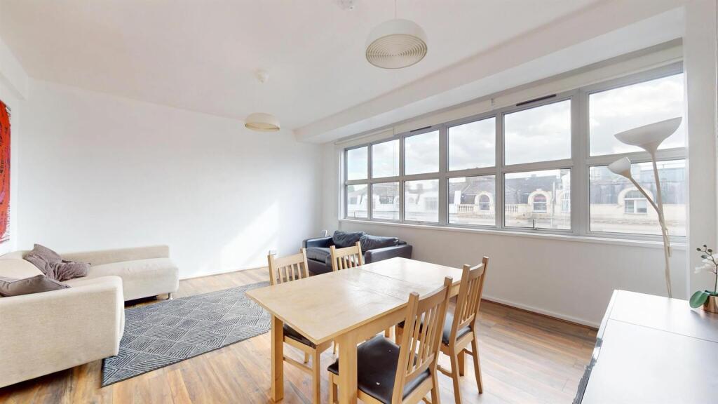 6874de8d04371e4725f5ff7f_395cab6f00be73e919bc6c239