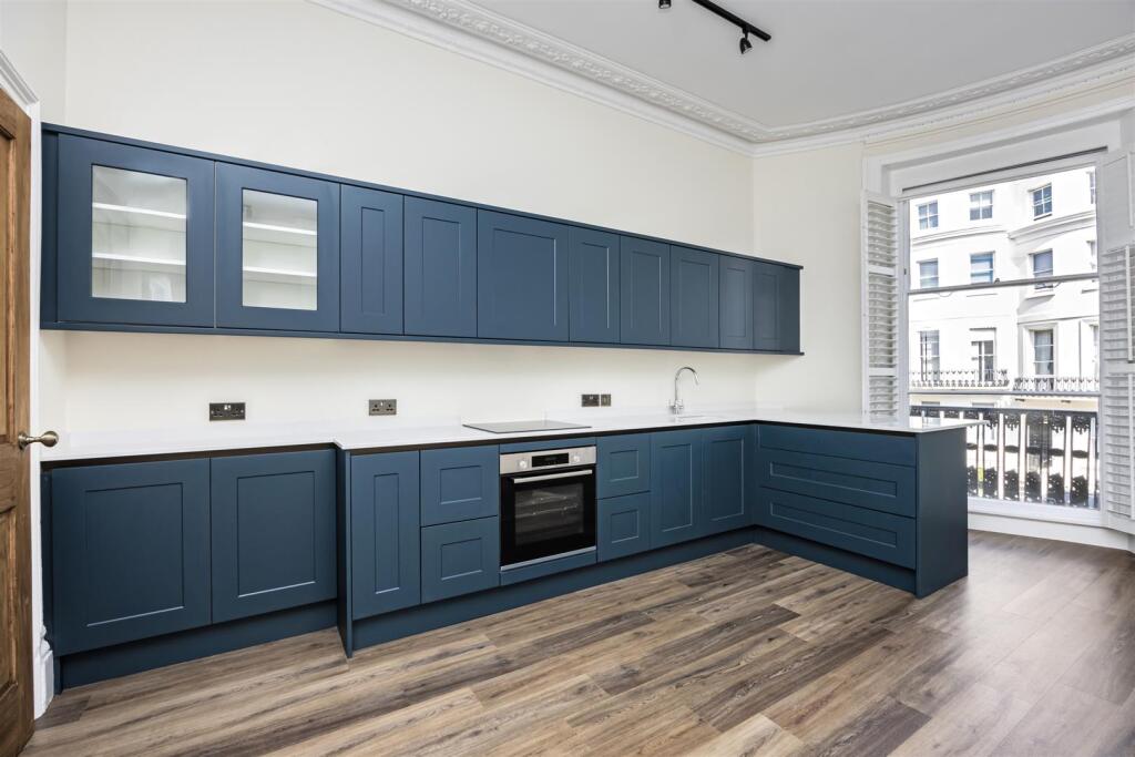 Open Plan Lounge Kitchen