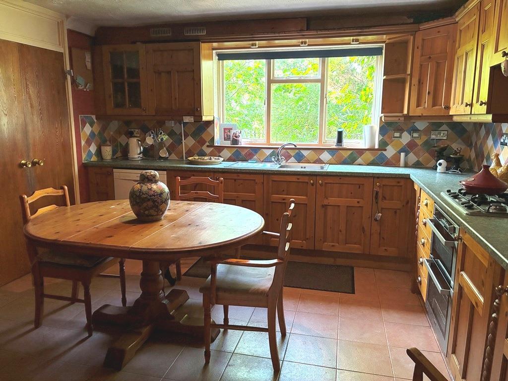 Kitchen Breakfast Room.JPG