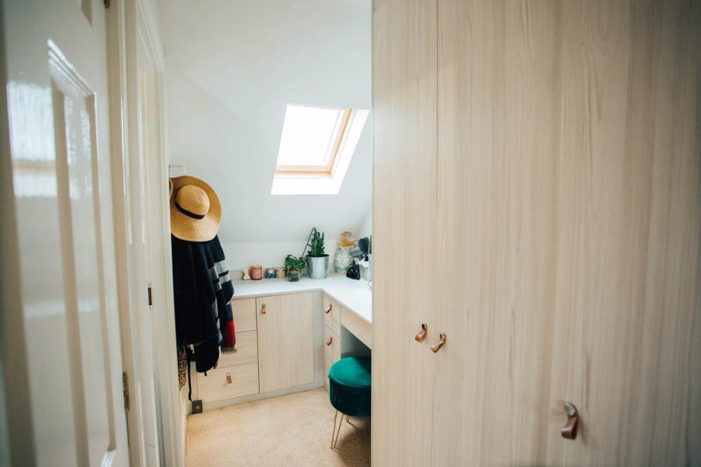 DRESSING AREA