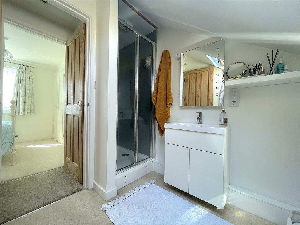 En-Suite (1).jpeg