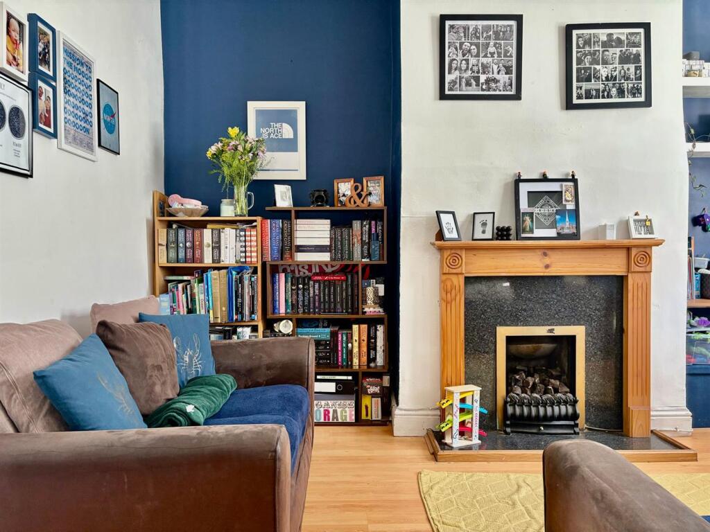 PHOTO-2025-04-01-14-34-36 2.jpg