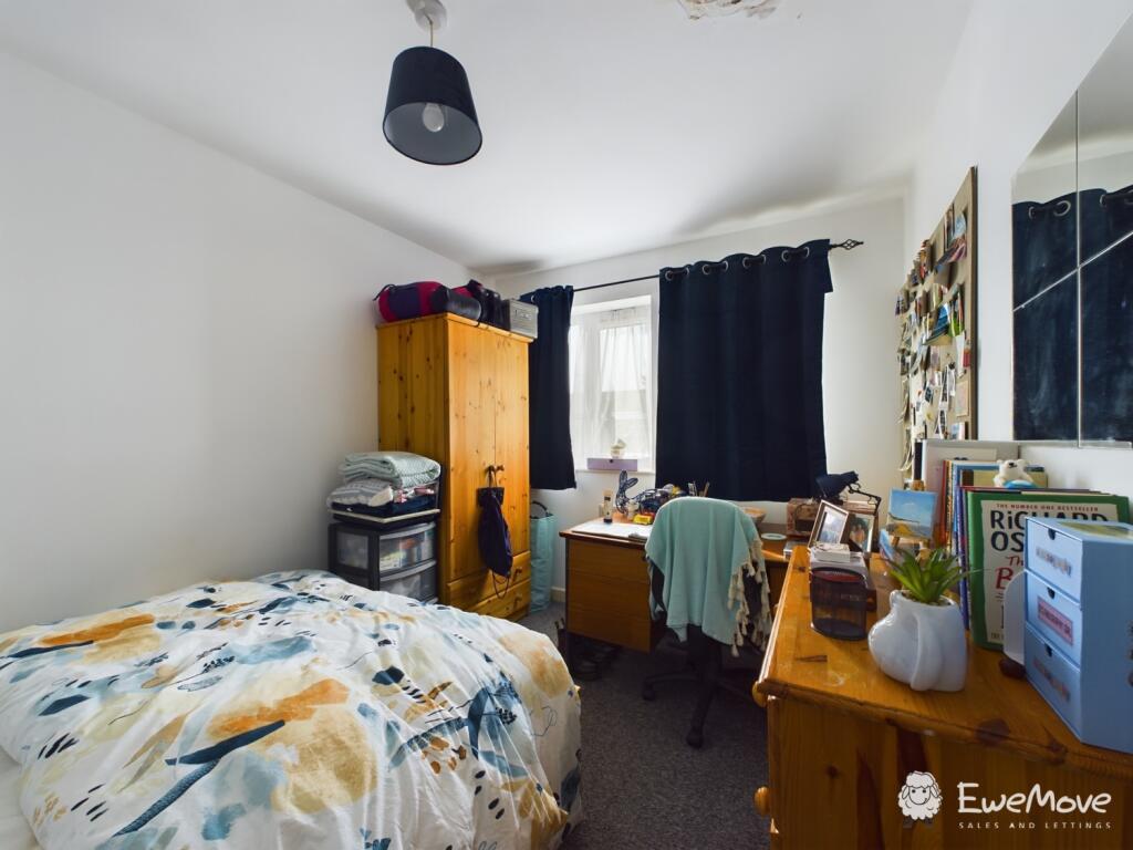 CAM02877G0-PR0025-STILL001