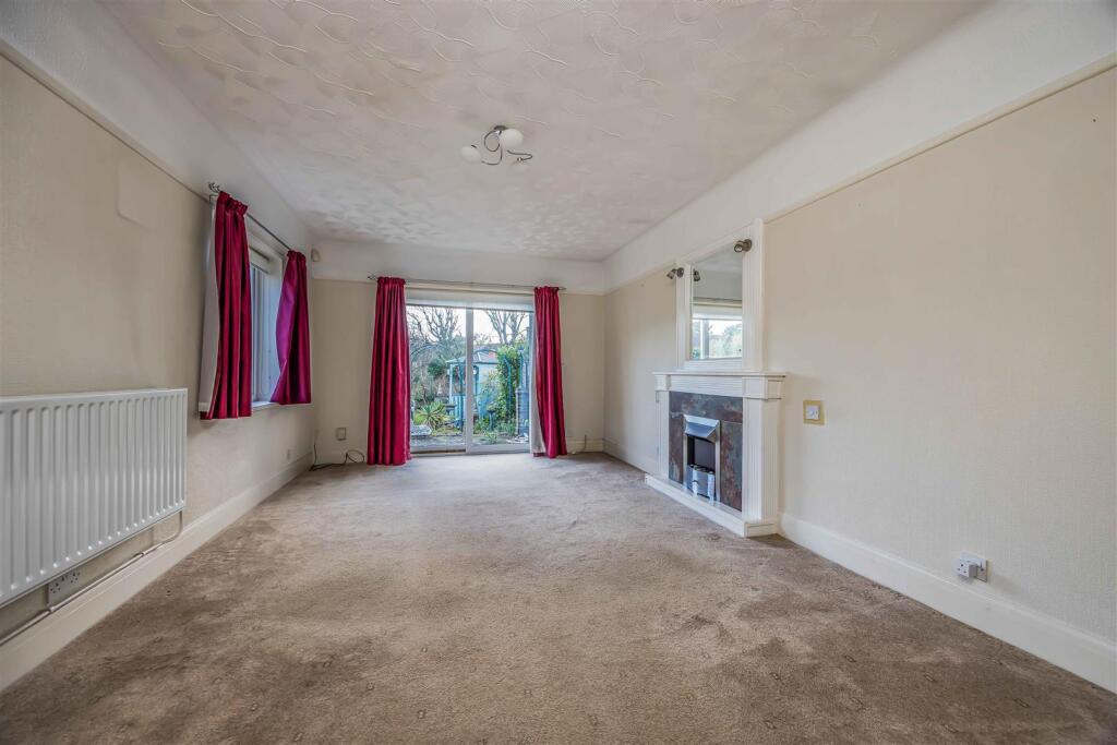 28 Warfield Crescent, Waterlooville-Small-PorticoM