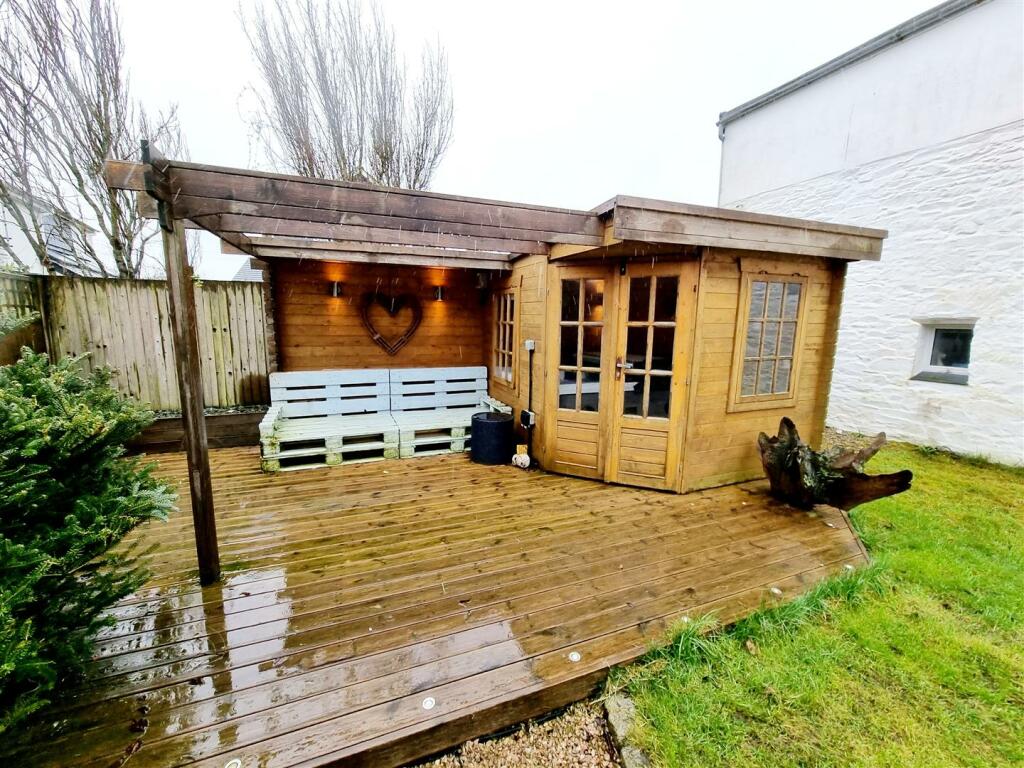 Summerhouse.jpg