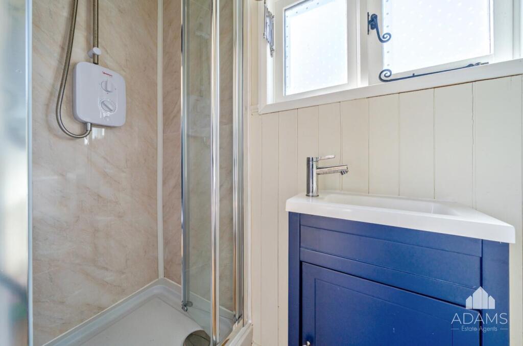 Shepherds Hut Shower Room