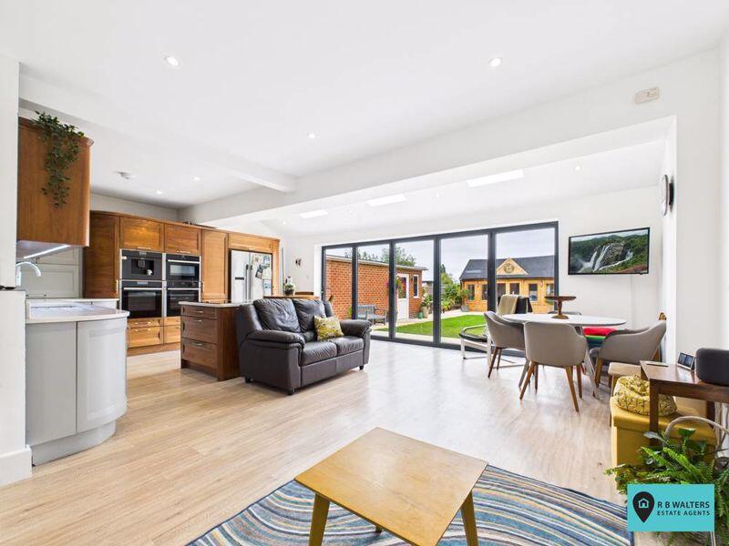 Kitchen/Diner/Family Room