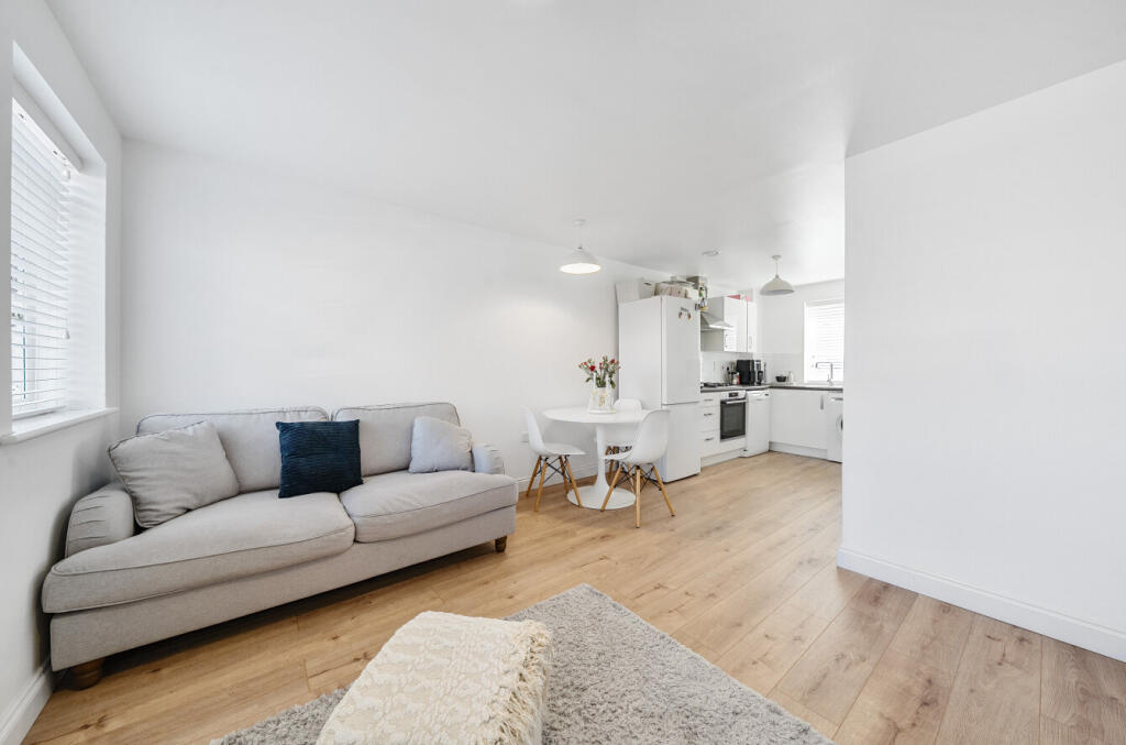 1327798-10-687a15...