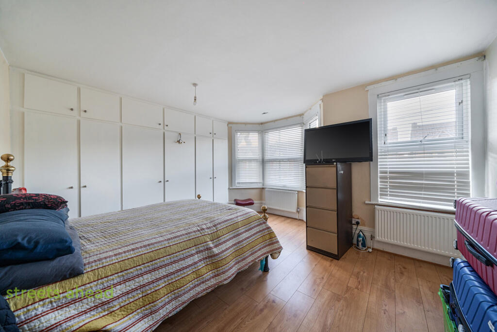 7e9f876f-9817-49f...