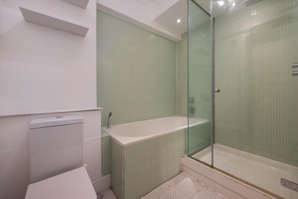 BATHROOM 1.jpg