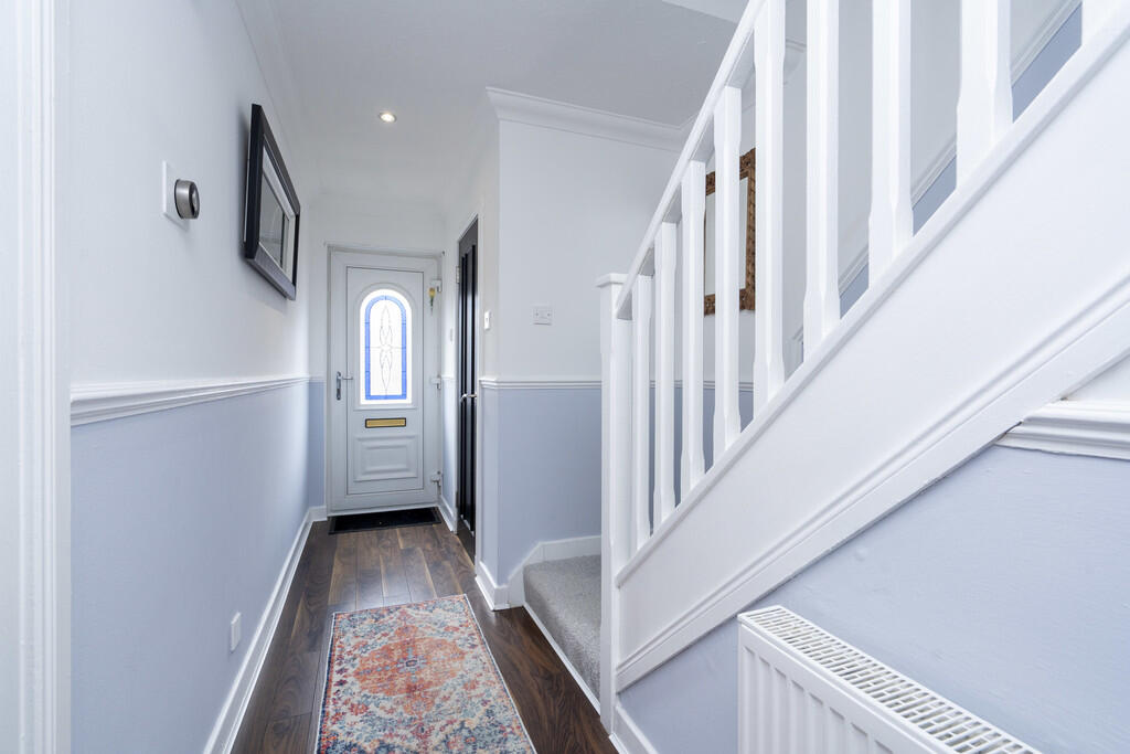 8 Fowler Cresent,...