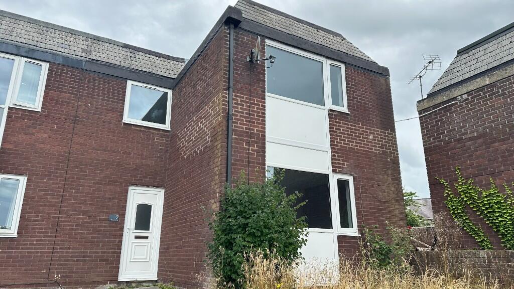 Churchill Way, Neston, Cheshire, CH64