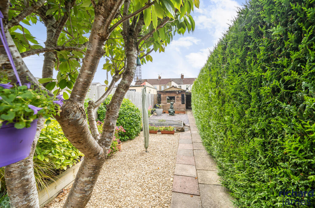 8c9f2df8-3d13-494...