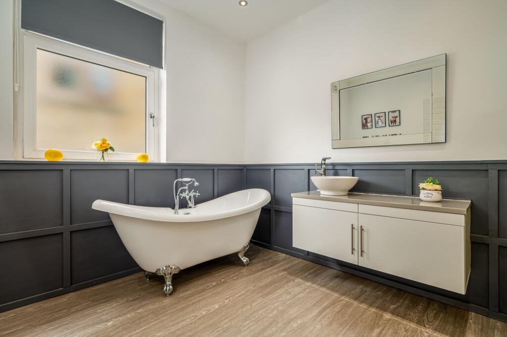 Main Family bathroom