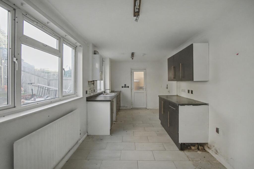 107 Halcot Avenue, Bexleyheath, Kent, DA6 7QA