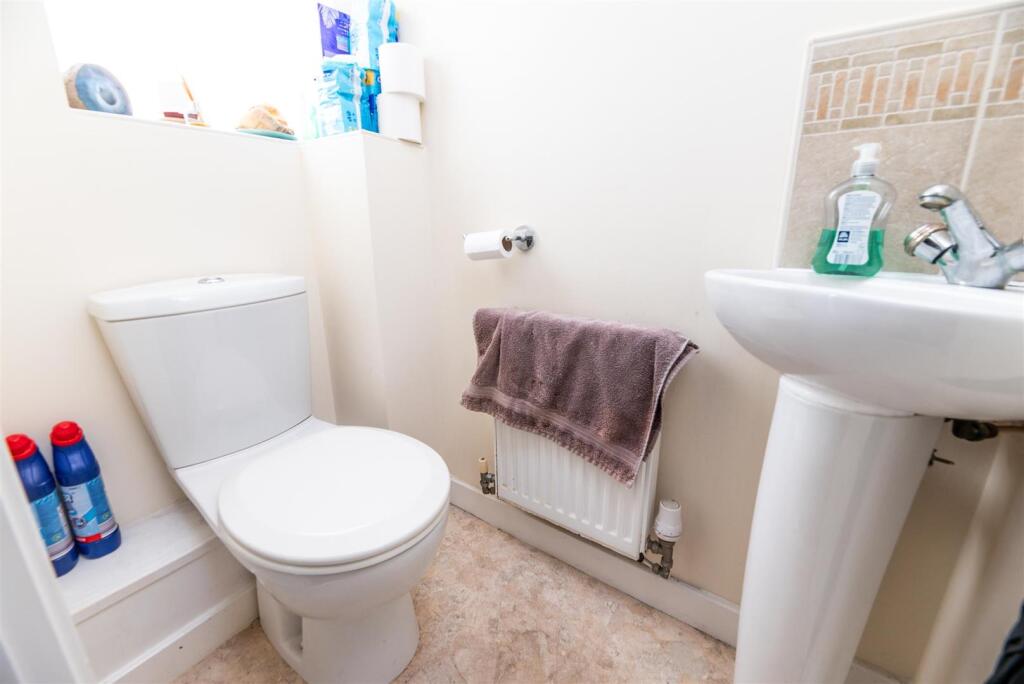 38 Hollands Way (19 of 19).jpg