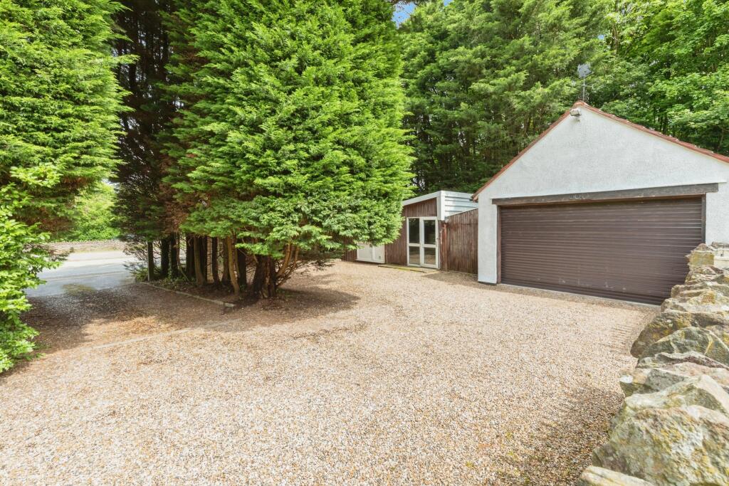 18 Garage