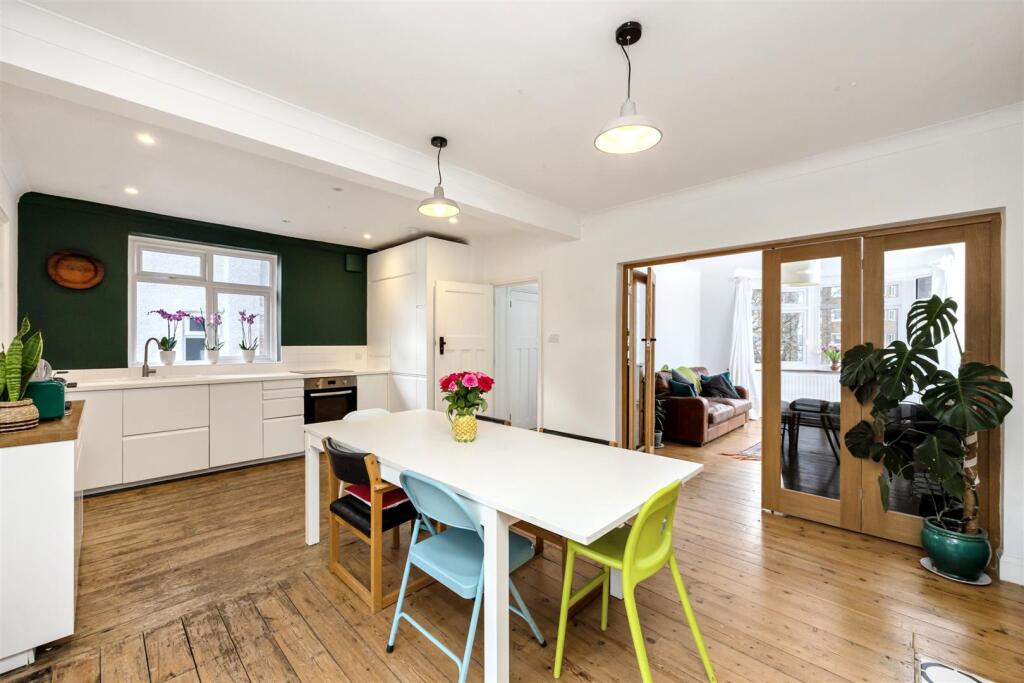 Hangleton Road 131 OPEN PLAN AREA.jpeg