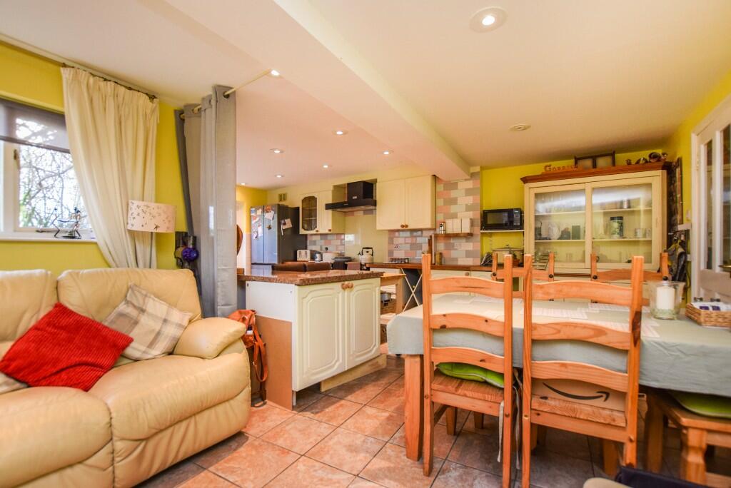 Kitchen/diner/family