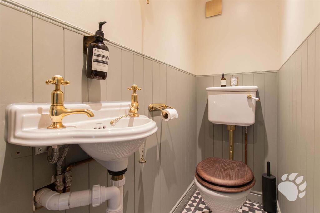 Ground Floor WC