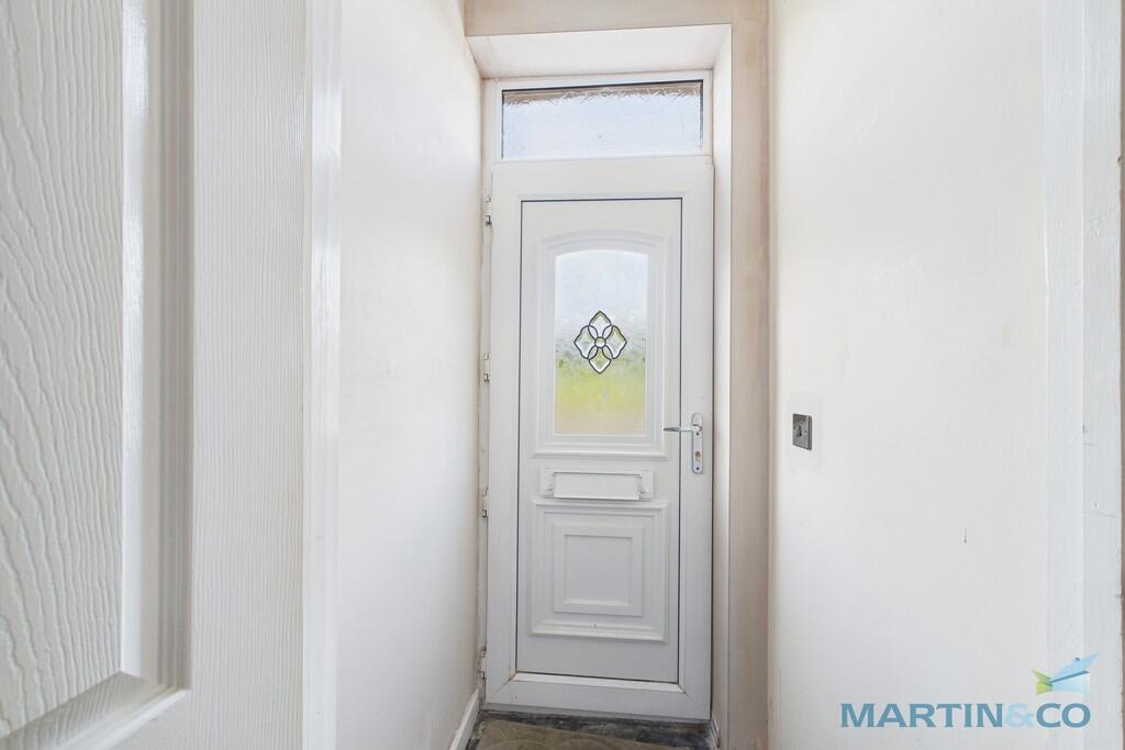 Entrance vestibul...