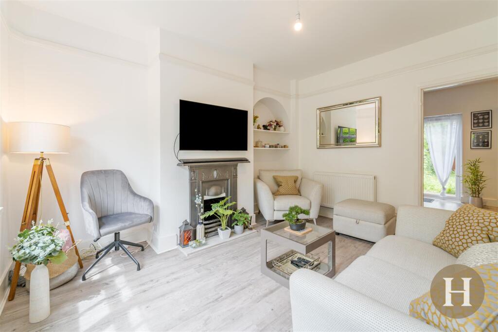 Hadleigh Estate Agents-1.jpg