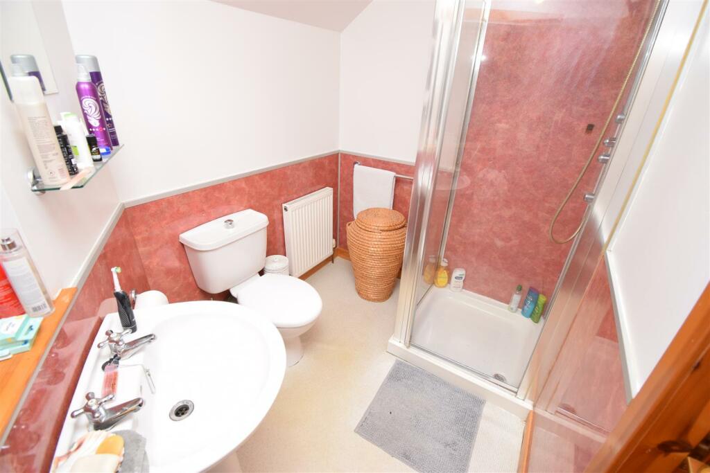 EN-SUITE SHOWER ROOM (PS).jpg